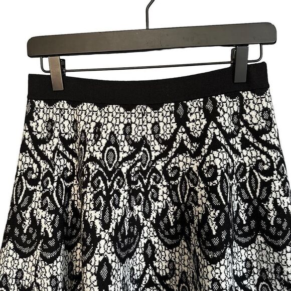 Cynthia Rowley Jacquard Print Knit Skirt - Picture 2 of 10